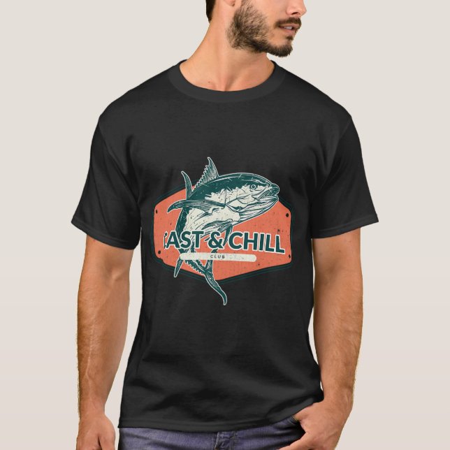 Cast & Chill Klubb  T Shirt (Framsida)