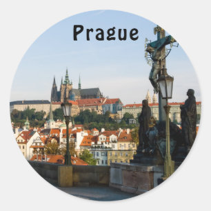 Castle från Charles bro i Prag Runt Klistermärke