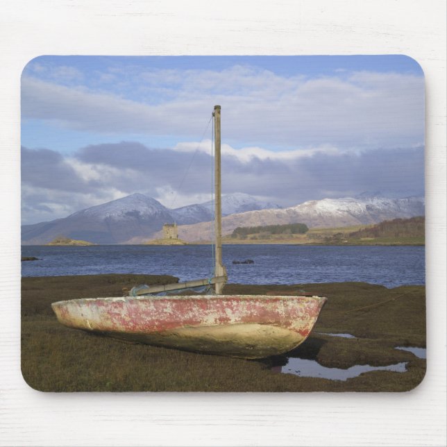 Castle Stalker med fiskebåt i Musmatta (Framsidan)