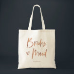 Casual Script | Chic Ro Guld Bridesmaid Gift Tygkasse<br><div class="desc">Den här snyggten och chicen brudens sida-presentsäcken har en modern,  avslappnad faux faux guld-manustypografi som säger "Bridesmaid" och ett trendig högljutt hjärta,  med hennes namn i enkel fetstil. Perfekt elegant bröllop-gåvan till hela bröllopsfesten.</div>