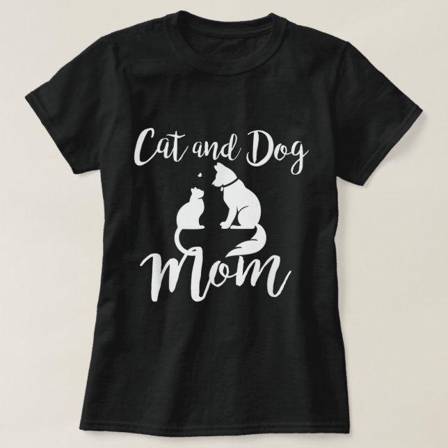 Cat and Dog Mom Pet Lover Design T Shirt (Design framsida)