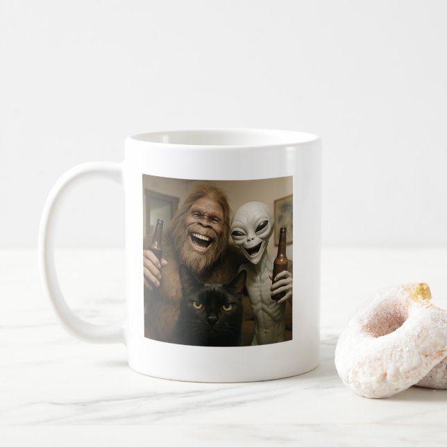 Cat Bigfoot Alien Selfie BFF-fotot med UFO Kaffemugg (Med munk)