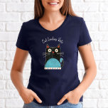 Cat Dam Vote Script Feminist Rustic Cute Bold T Shirt<br><div class="desc">"Cat dam röstar". Var stolt och med ditt stöd för Kamala Harris med denna söta, roligt, grafik, patriotisk t-shirt. En söt rustik land-kattillustration i svart, rött, vitt och turkotiskt blått och vitt handskrivet manustypografi täcker över en marin blå eller annan färg-bakgrundsskjorta. Bevisa att Vance har fel, stolt firar att vara...</div>