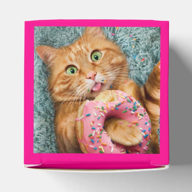 Cat Eating Donut Presentaskar (Överdel)