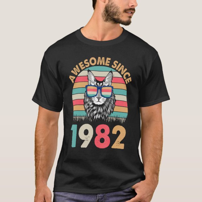 Cat Fantastisk sedan 1982 Grattis på födelsedagen  T Shirt (Framsida)