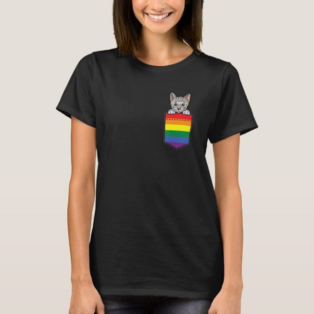 Cat In Pocket Gay Pride LGBT-Q Rainbow Flag Funny  T Shirt (Framsida)