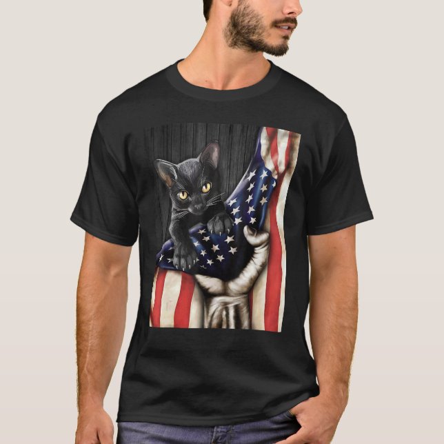 Cat Inside American Flagga Patriotic Tee (Framsida)