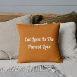 Cat Kärlek Purest Personalize Cute Funny Mörk Guld Kudde<br><div class="desc">Öka din infallsvinkel med "Cat Kärlek Purest Personlig Cute Funny Quote Mörk Guld Dekorativ kudde". Perfekt för kattälskare, den här charmerande kudden ger humor och värme till alla utrymmen. Mysigt och snyggt, det är ett måste-ha för varje kattdjur fläkt. Köp nu! Använda designen verktyg för att anpassa stil med precision....</div>
