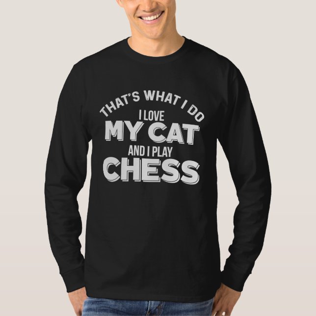 Cat Lover and Chess Player T Shirt (Framsida)