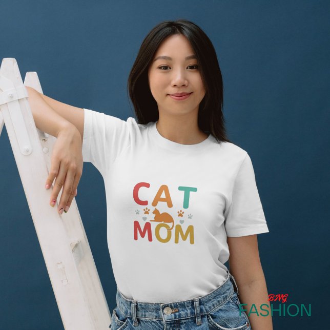 Cat Mamma: Bästa minimalistiska Elegant Kvinnor T Shirt (#ordernow)
