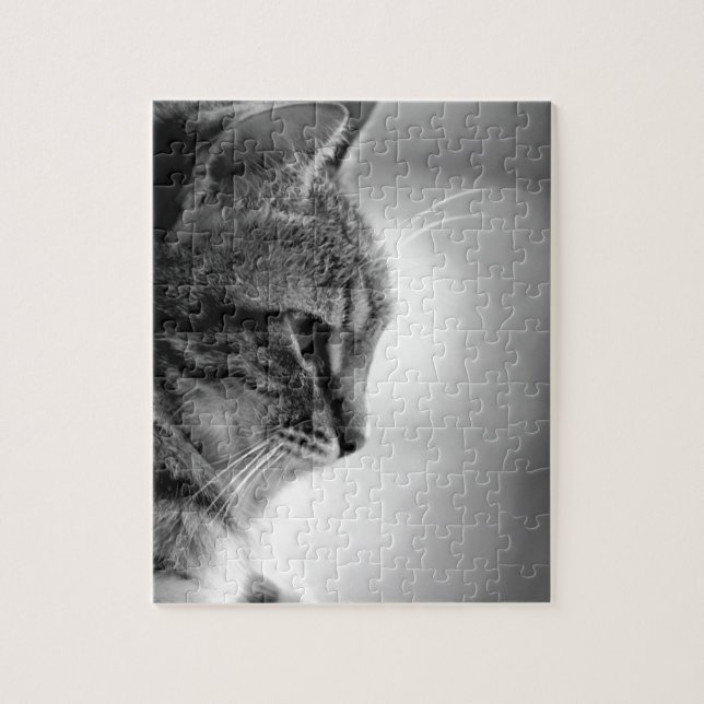 Cat Meditating Black and White Pussel (Vertikal)