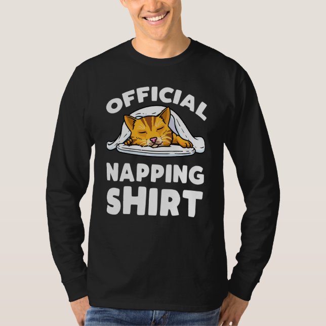 Cat Officiell Sleeping Pajama Cat Napping T Shirt (Framsida)
