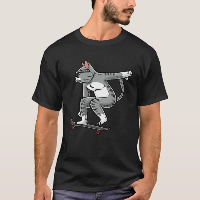 Cat On A Skateboard Skateboarding Skater Skateboar T Shirt (Framsida)