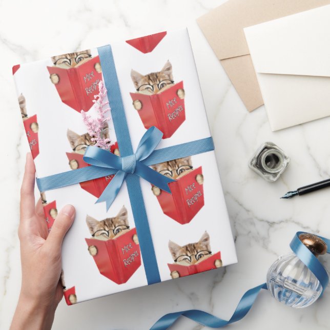 Cat Reading Red Bok Presentpapper (Gifting)