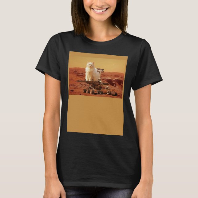 Cat Riding Mars Rover on Foreign liggande T Shirt (Framsida)