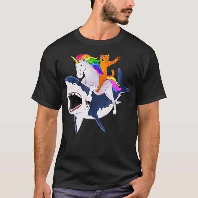 Cat Riding Unicorn Riding Shark Gift  T Shirt (Framsida)