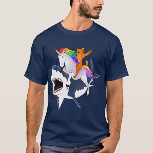 Cat Riding Unicorn Riding Shark Gift T Shirt (Framsida)