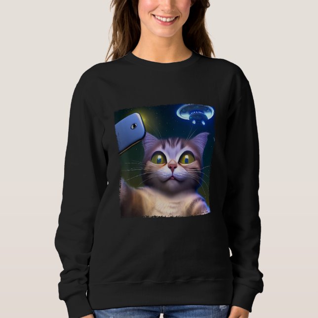 Cat Selfie in Front of UFO T Shirt (Framsida)