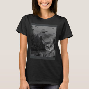Cat Selfie UFO Synghting Alien Conspiracy Sci Fi L T Shirt