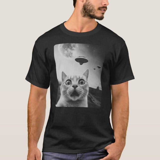 Cat Selfie UFO T Shirt (Framsida)