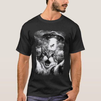 Cat Selfie UFO Vintage Funny Cats Lover Retro Men T Shirt