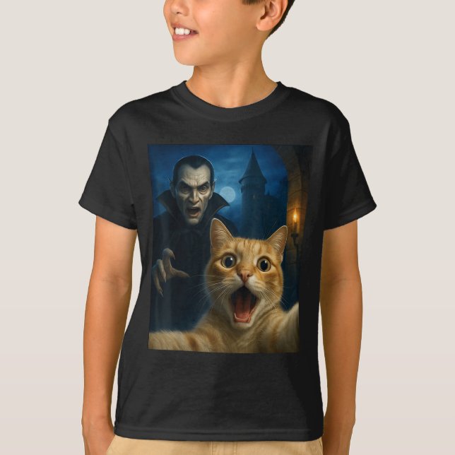Cat Selfie With A Vamre Funny Cat  T Shirt (Framsida)