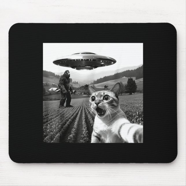 Cat Selfie With Alien Ufo Funny Cat Alien Bigfoot  Musmatta (Framsidan)