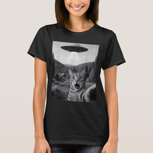 Cat Selfie With Alien Ufo Funny Cat Funny Ed Cat  T Shirt (Framsida)