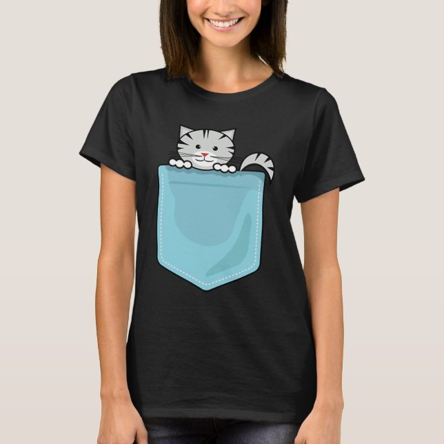 cat sitting inside a pocket  Tabbies Stripes Patte T Shirt (Framsida)