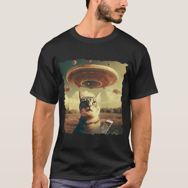Cat UFO Selfie: Invasion / Herren Tshirt #2 T Shirt (Framsida)