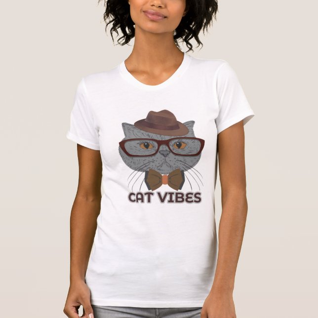 Cat Vibes – Cool Grey Cat Design T Shirt (Framsida)
