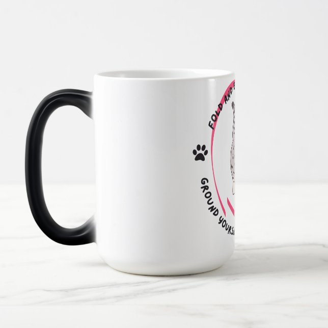 Cat Yoga Calmness - Stretching Cat inspirational Magisk Mugg (Vänster)