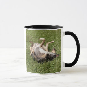 Catahoula Leopard Hund Rolling in Grass Mugg