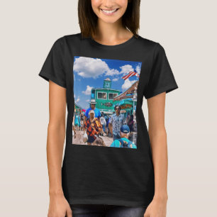 Catalina-ön Avalon People njuter av Grönten Pier T Shirt