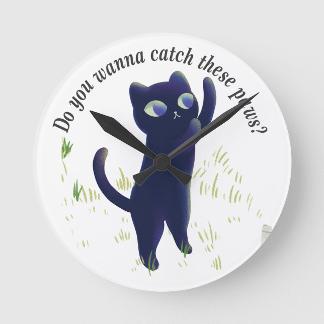 Catch These Paws – Playful Midnight Kitty Rund Klocka (Framsida)