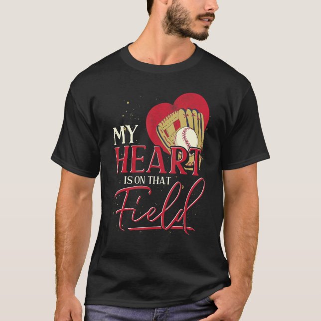 Catcher Baseball Player Heart Baseball Sport Base T Shirt (Framsida)