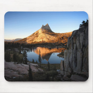 Cathedral Peak Sunset - John Muir Trail - Yosemite Musmatta