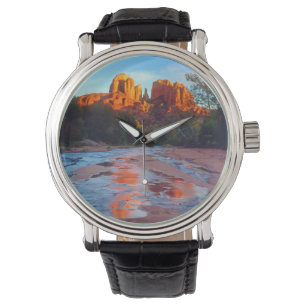 Cathedral Rock reflekterande i Oak Creek vid solne Armbandsur