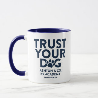 Catherine Ashton & Co. K9 Academy litar på din Hun Mugg