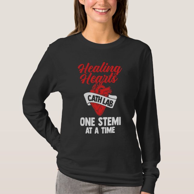 Cathlab Healing Hearts Sjuksköterska Kateter Sjuks T Shirt (Framsida)