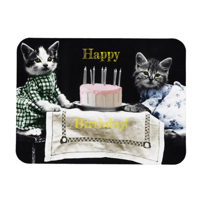 Cats celebrating a birthday with cake and candles magnet (Horisontell)