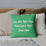 Cats Personlig Funny Coola Pet Quote Sea Grönt Kudde<br><div class="desc">Omforma ditt utrymme med "Cats Personlig Funny Coola Modern Pet Quote Sea Grönt Dekorativ kudde". Idealisk för kattälskare är att denna kudde utan problem förenar humor och stil. Perfekt för att lägga till en personlig beröring till din décor eller som en tankfull gåva. Få din kärlek för katter att skina!...</div>