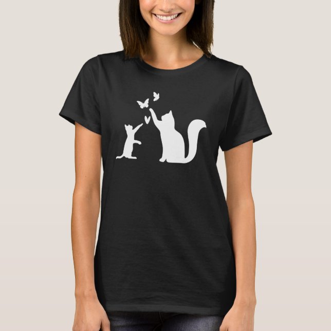 Cats With Butterflies  Cat Owner Cat   Cute Cats T Shirt (Framsida)
