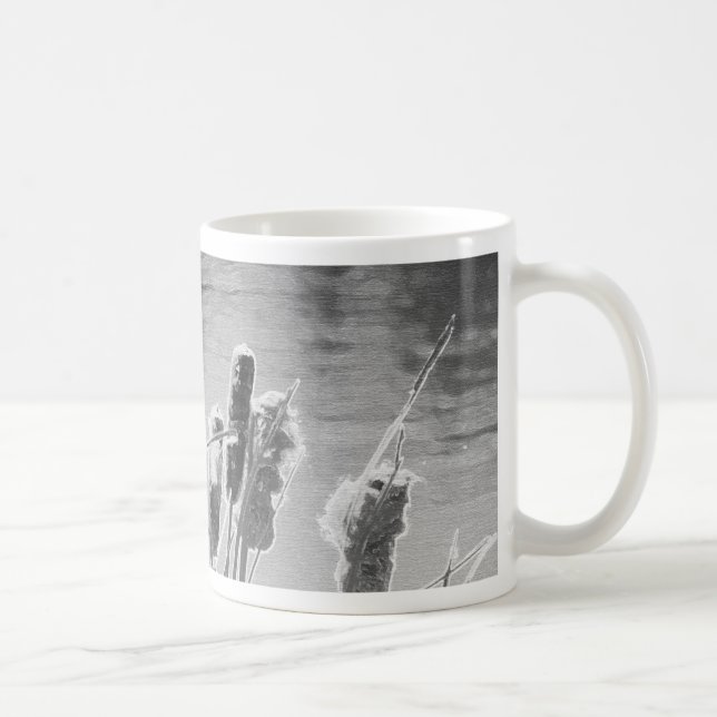 Cattails by the Pond in Black and White Kaffemugg (Höger)