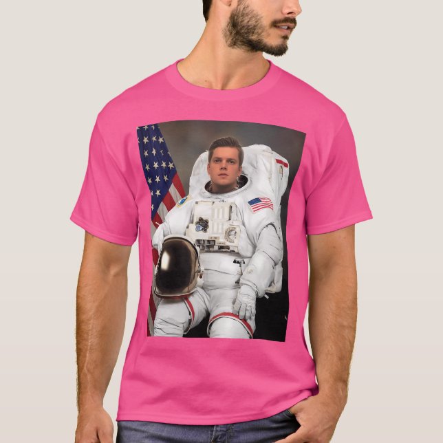 Caucasian James T Shirt (Framsida)