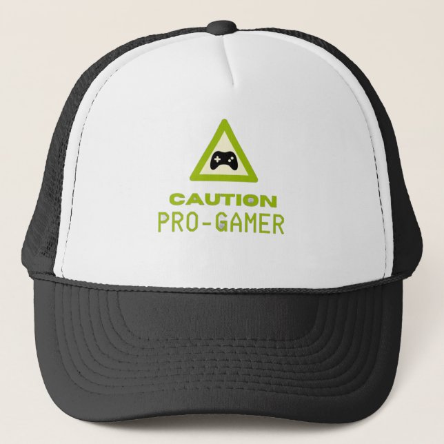 Caution Pro-Gamer Trucker Hat - Retro Gaming Style Keps (Framsida)