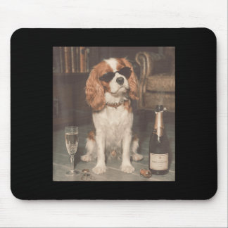 Cavalier King Charles dricker Champagne Roligt Musmatta