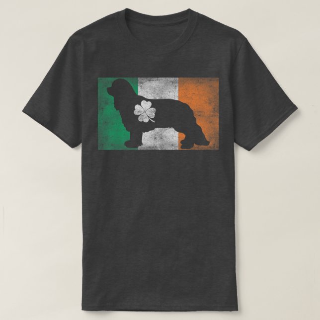 Cavalier Kung Charles Patrick's Day Irish Flagga S T Shirt (Design framsida)
