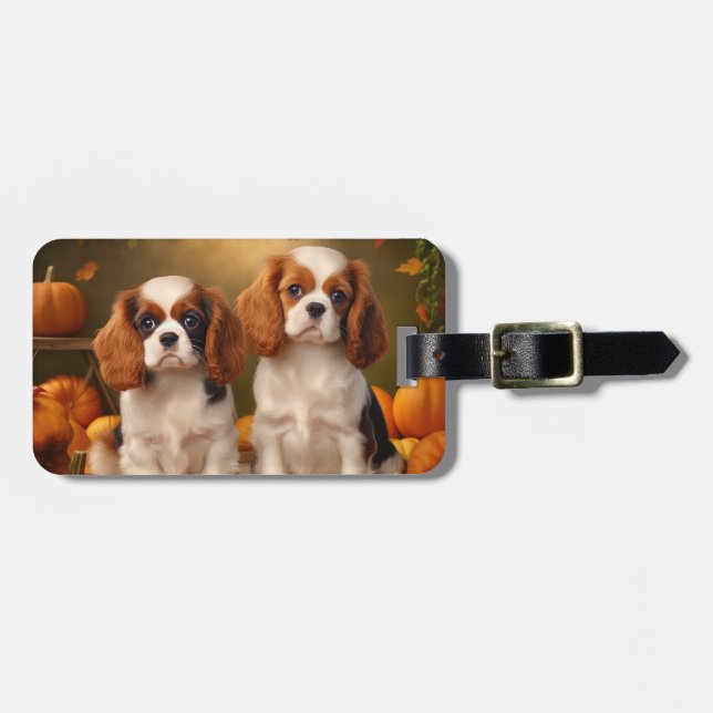 Cavalier Kung Charles Spain Puppy Autumn Pumpkin Bagagebricka (Horisontell Framsida)