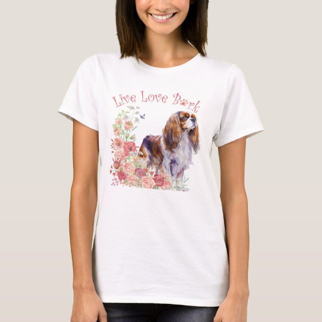 Cavalier Kung Charles Spaniel Hund Mamma Blommigt T Shirt (Framsida)